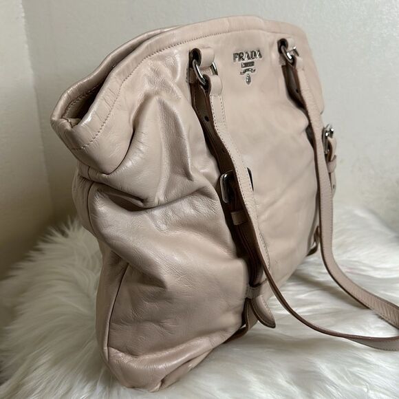 💯 Authentic Prada Tote Handbag🍀 - Picture 13 of 16